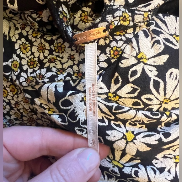 Free People Song of Summer Daisy Print Ruched Front Laced Back Maxi Dress Size S - Picture 5 of 5